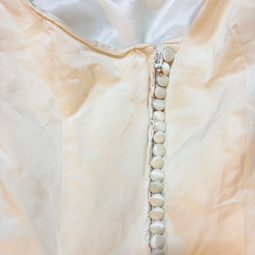 Vintage | Cream Satin Ball Gown Wedding Dress Floral Appliqué Full Skirt -Size 6 - Picture 8 of 14